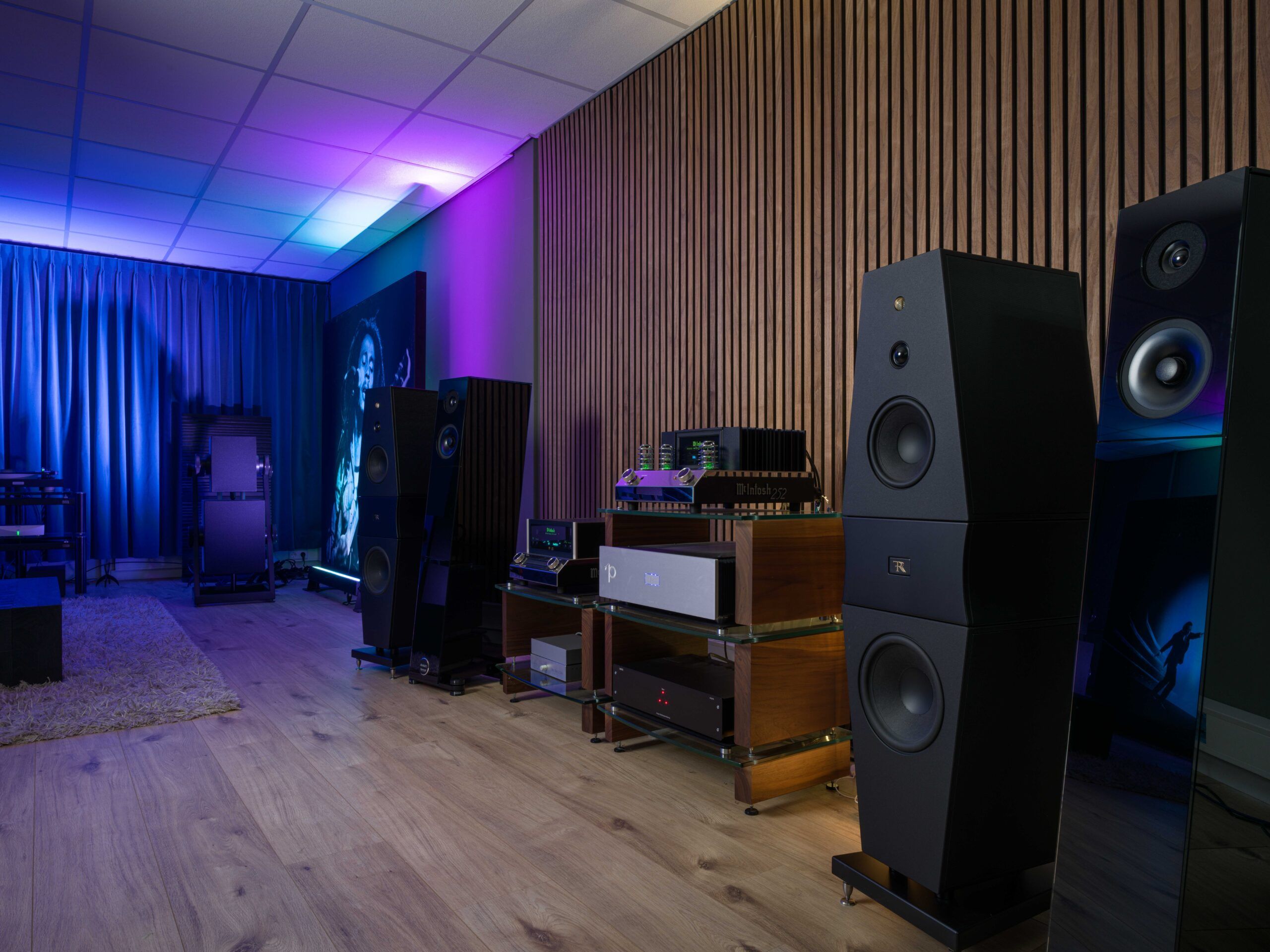Rosso Fiorentino Audio Physic McIntosh Pink Faun